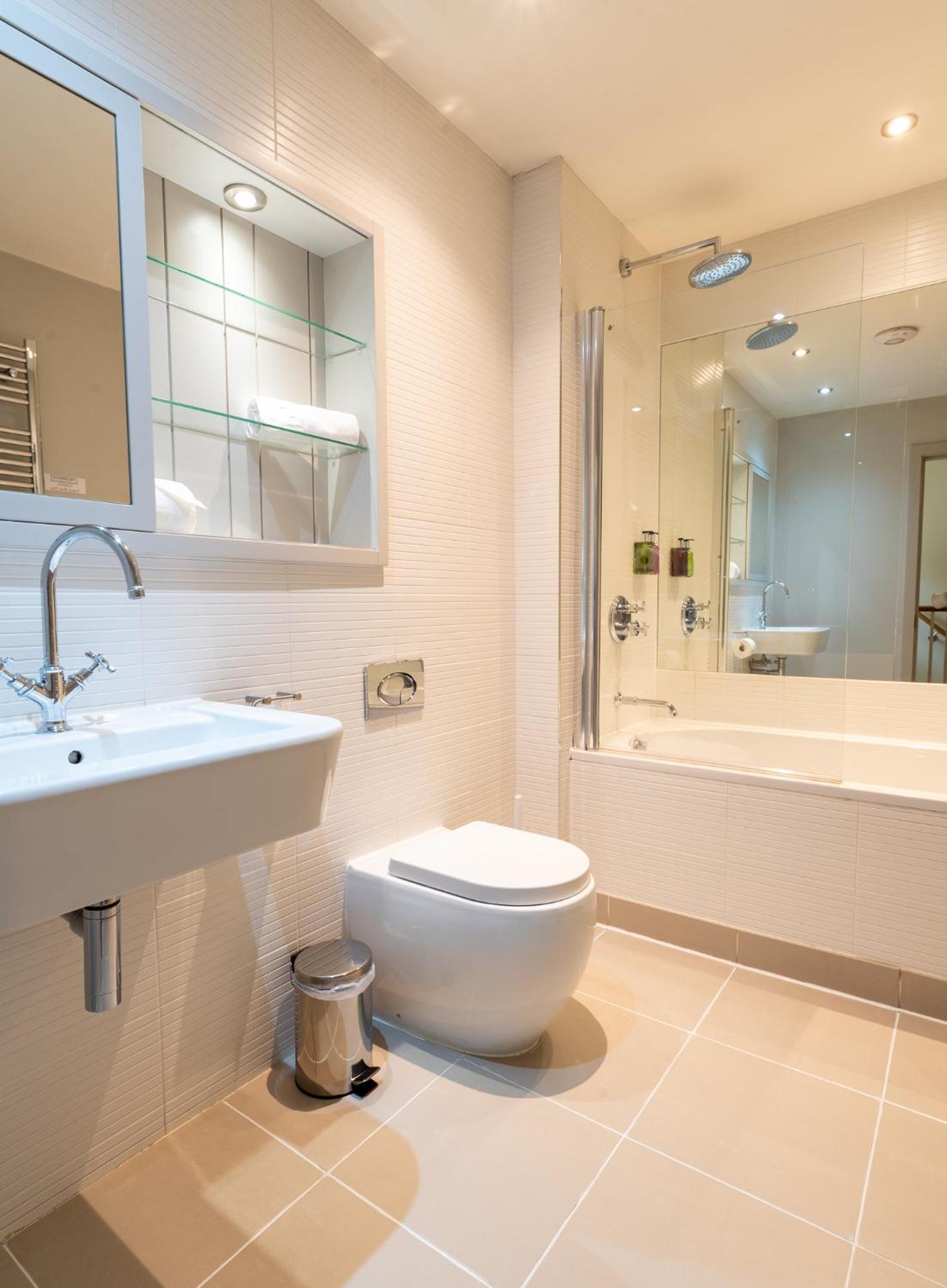 The Lawrance Luxury Aparthotel - יורק מראה חיצוני תמונה