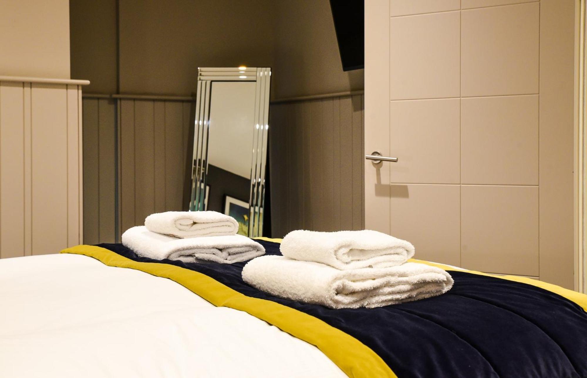 The Lawrance Luxury Aparthotel - יורק מראה חיצוני תמונה